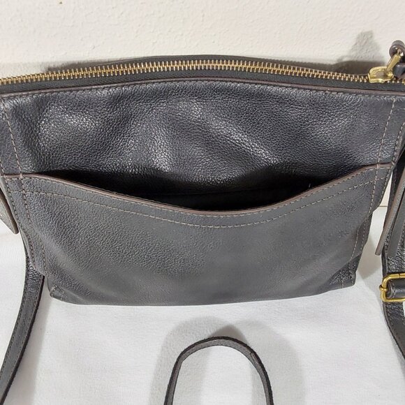 Fossil Pebbled Leather Crossbody Bag Black w Gold-Tone Hardware - Picture 6 of 11